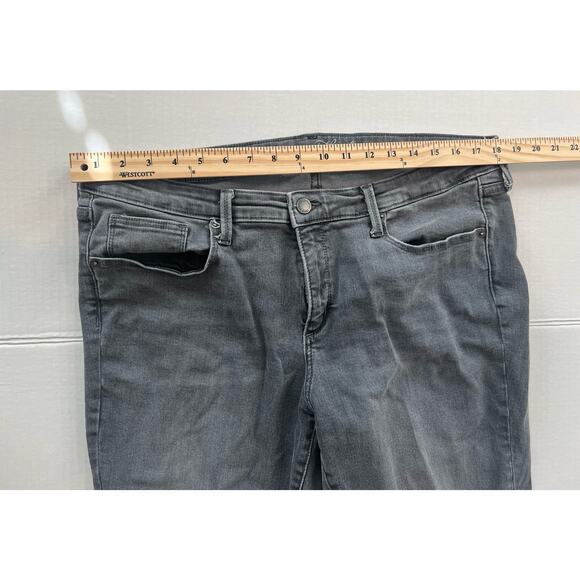 Universal Thread Women’s Distressed Mid Rise Skinny Gray Wash Jeans Size 16 - Picture 3 of 13